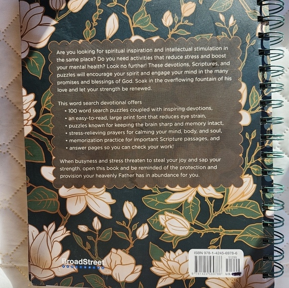 Bible Word Search Devotional Strength For Women - Picture 4 of 4